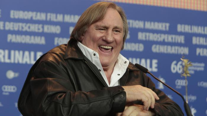 "'Nuit debout' ou 'Assis sur la cuvette de chiottes', c'est pareil !", estime Gérard Depardieu