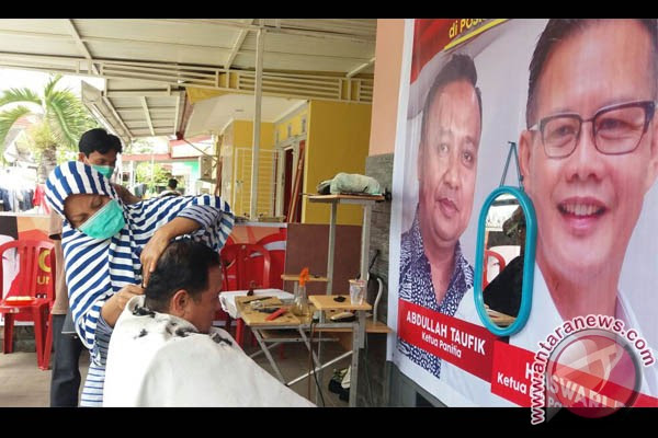  Potong  Rambut  Hari  Jumat