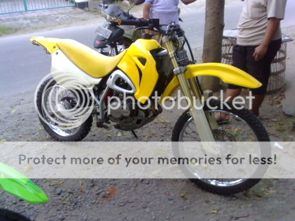 Modified motorcycle: GAMBAR MOTOR hyosung trail extrim 