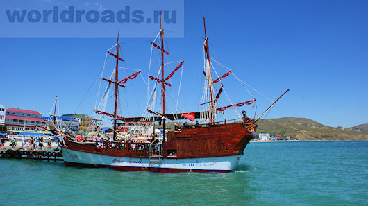 Морская прогулка вдоль Карадага | Дороги мира