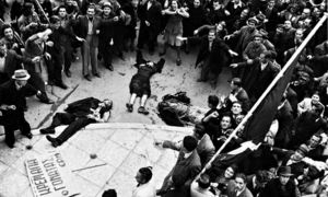 demonstrators_in_Athens_w_011.jpg