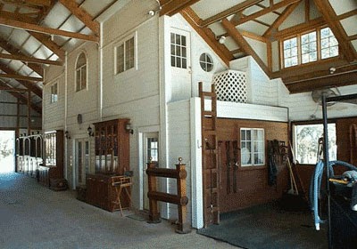 Malleta: Horse shed designs