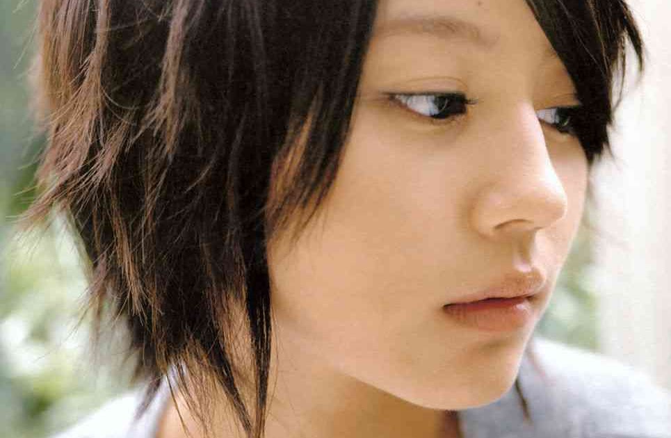 男 髪型 ヘルメットみたい Mariami Kapanadze