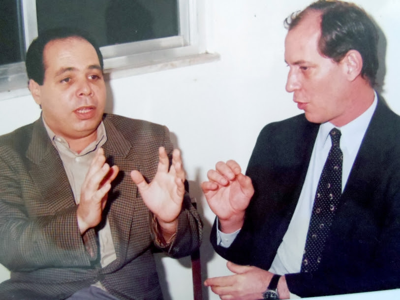 Um jingle bem produzido mais que não surtiu efeito eleitoral, lula em 2002, que tentava pelo menos chegar ao 2 turno mais não foi possivel, fhc ganha a eleição! Guilherme Belido Escreve Desistencias Vao Dando Contornos A Sucessao Folha1 Politica