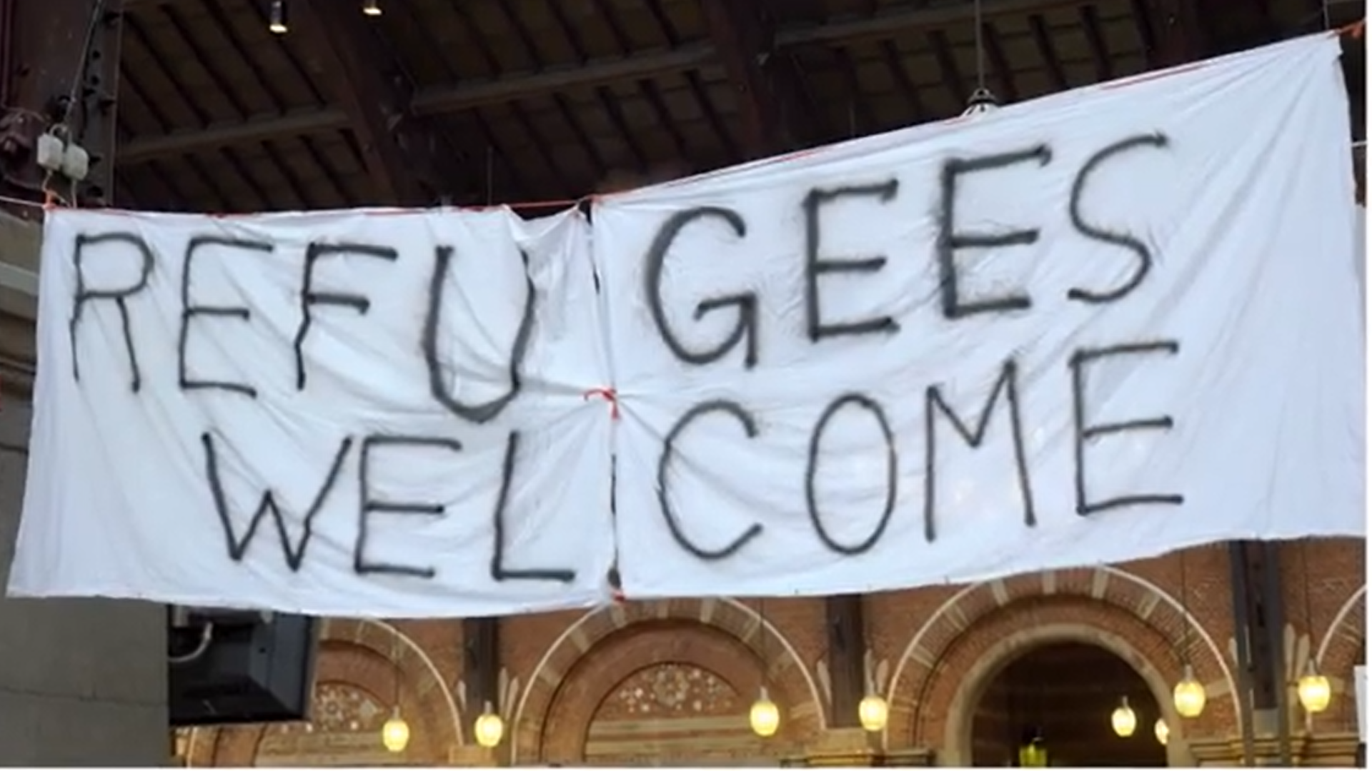 Refugees Welcome Banner