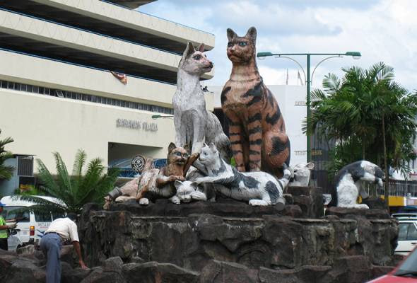 Kuala terengganu merupakan ibu negeri, pusat pentadbiran dan pusat perniagaan. Kuching Diisytihar Bandaraya Perpaduan Astro Awani