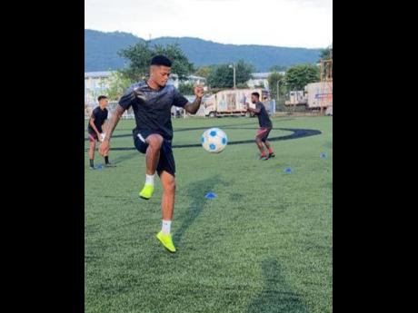 Leon & the peoples' 2nd album love is a beautiful thing was released on the spectra music label on july 20, 2018, with the title track debuting at no. Leon Bailey Fit And Ready For Gold Cup Sports Jamaica Star