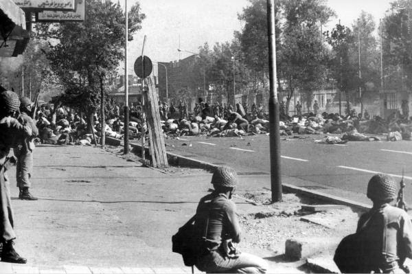 19790222_Tehran_JalehSquare_wikiCC image