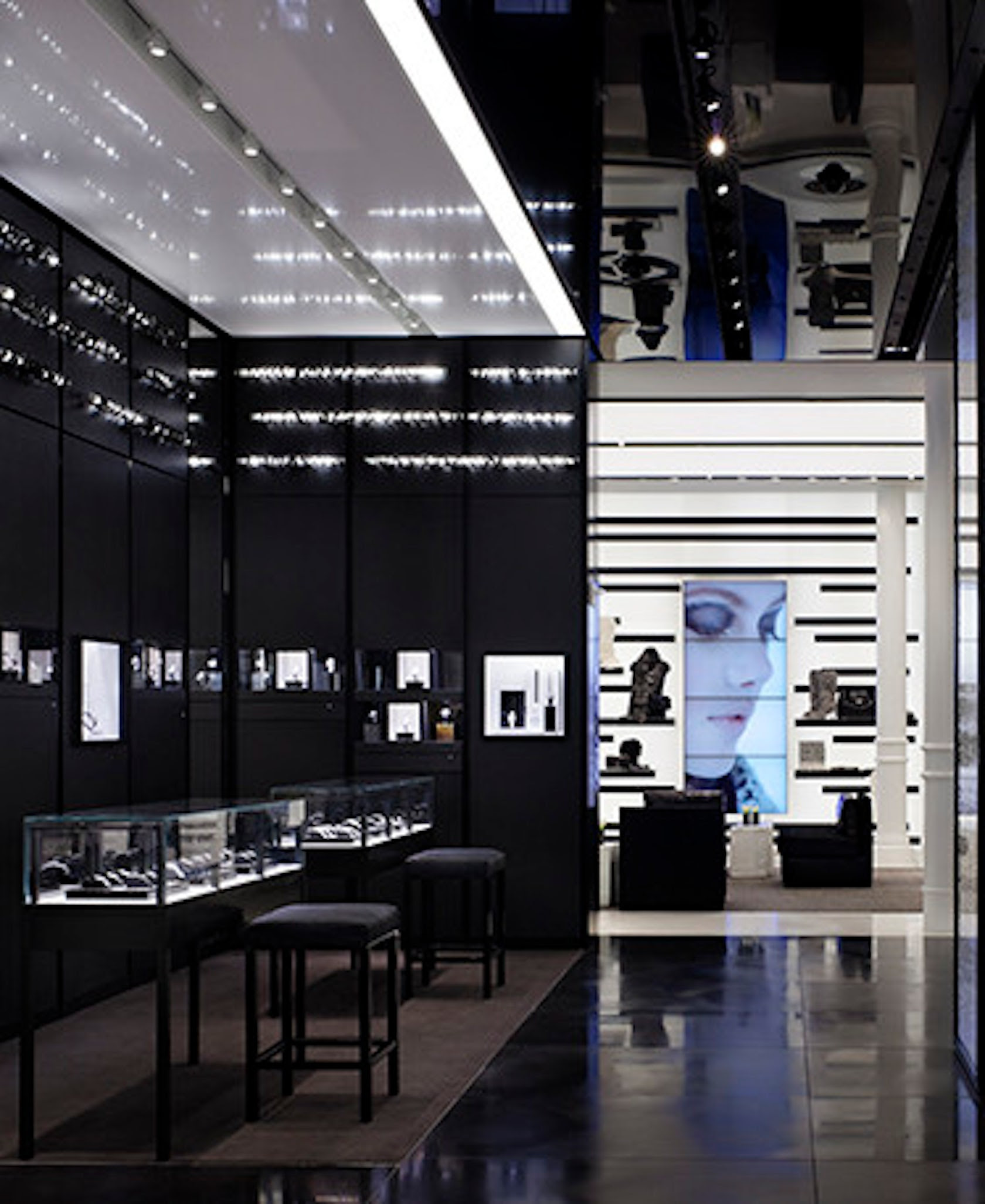Paul brings significant insight and experience to every client relationship. Chanel Soho By Peter Marino Architect Architizer