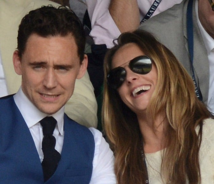 The night manager star 35 has two sisters sarah hiddleston who is a journalist and emma an actress. Tom Hiddleston S Sister Sarah Hiddleston Heheheh Tom Hiddleston Schauspieler Und Loki God Of His Younger Sister Emma Is Also An Actress While His Older Sister Sarah Is A Journalist In India