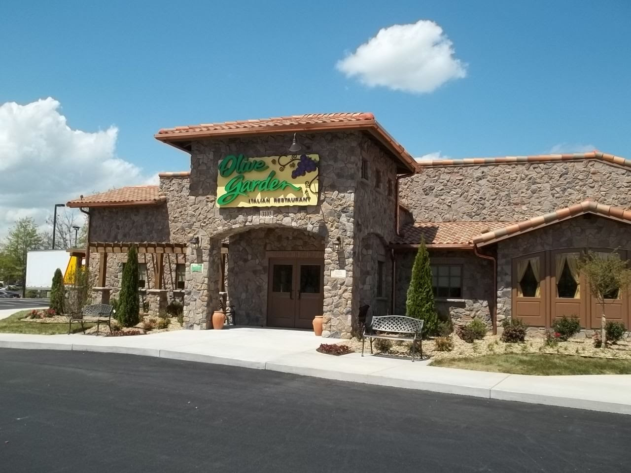 Olive Garden Colonial Heights - compubydesign