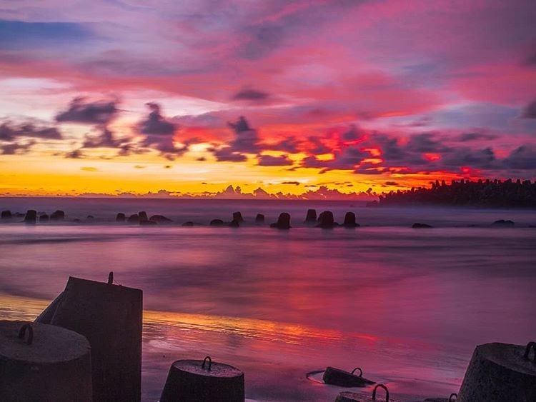 Gambar Pemandangan Pantai Sore Hari