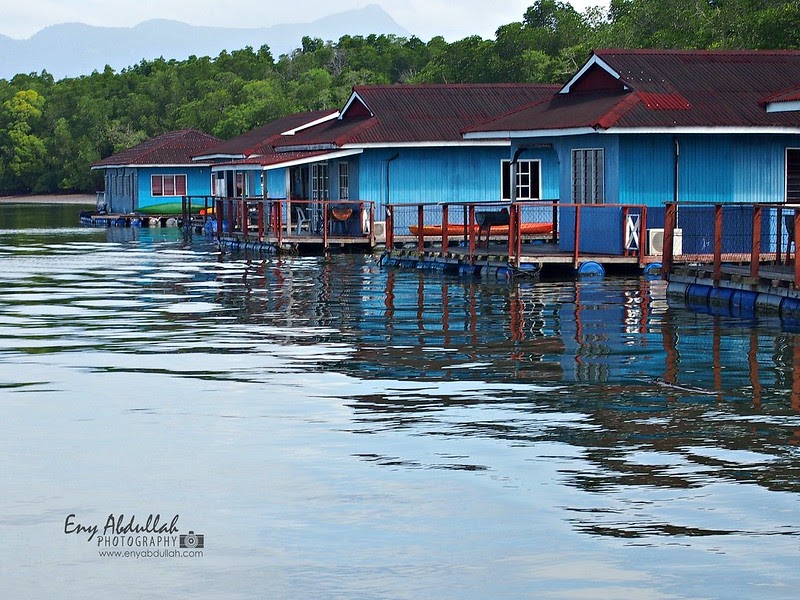 chalet terapung ppk merbok. malaysia