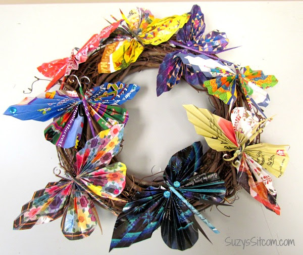 recycled magazine butterfly wreath2