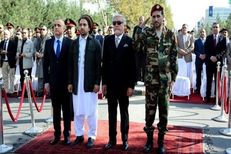 احمد مسعود به تازگی تحصیلاتش را در رشته مطالعات جنگ در بریتانیا به پایان رسانده و به افغانستان بازگشته و قدم به دنیای سیاست گذاشته است. Ú¯Ø±Ø§Ù…ÛŒØ¯Ø§Ø´Øª Ù†ÙˆØ²Ø¯Ù‡Ù…ÛŒÙ† Ø³Ø§Ù„Ú¯Ø±Ø¯ Ø´Ù‡Ø§Ø¯Øª Ø§Ø­Ù…Ø¯ Ø´Ø§Ù‡ Ù…Ø³Ø¹ÙˆØ¯ Ø¯Ø± Ú©Ø§Ø¨Ù„ Ø´Ù‡Ø±Ø¢Ø±Ø§Ù†ÛŒÙˆØ²