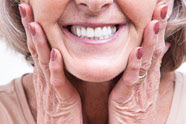 Prótesis dental, cuál elegir y cómo cuidarla