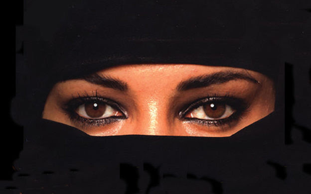 Resultado de imagem para fotos mulher rosto coberto por véu