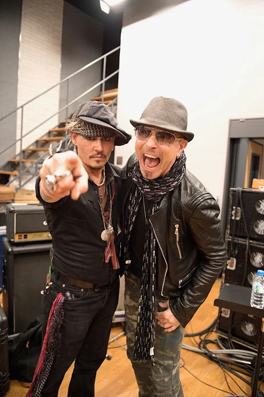Back In Time, Oh, What A Show, Heads Up, Fingers In The Air, Love The Shot, Thanks So Much. Rock Your Life! @rudolfschenker & actor Johnny Depp get ready to rock @ClassicRockMag Award show tomorrow 11 November in Tokyo! #johnnydepp.
