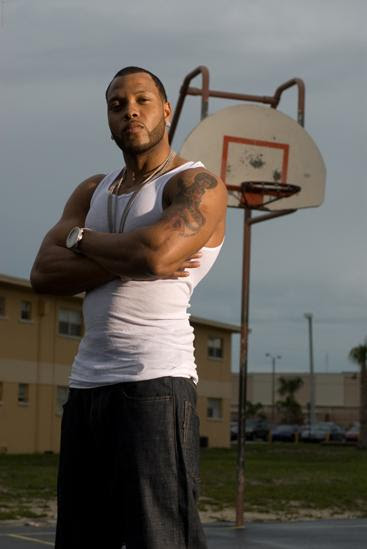 Low is the debut single by american rapper flo rida, featured on his debut studio album mail on sunday and also featured on the soundtrack to the 2008 film step up 2: Flo Rida Low Mp3 Download