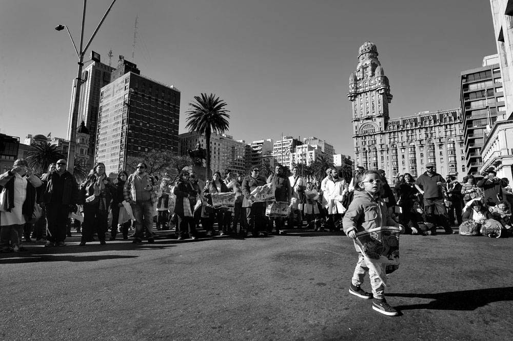 Concentración de maestros, ayer, frente a la Torre Ejecutiva. Foto:Federico Gutiérrez