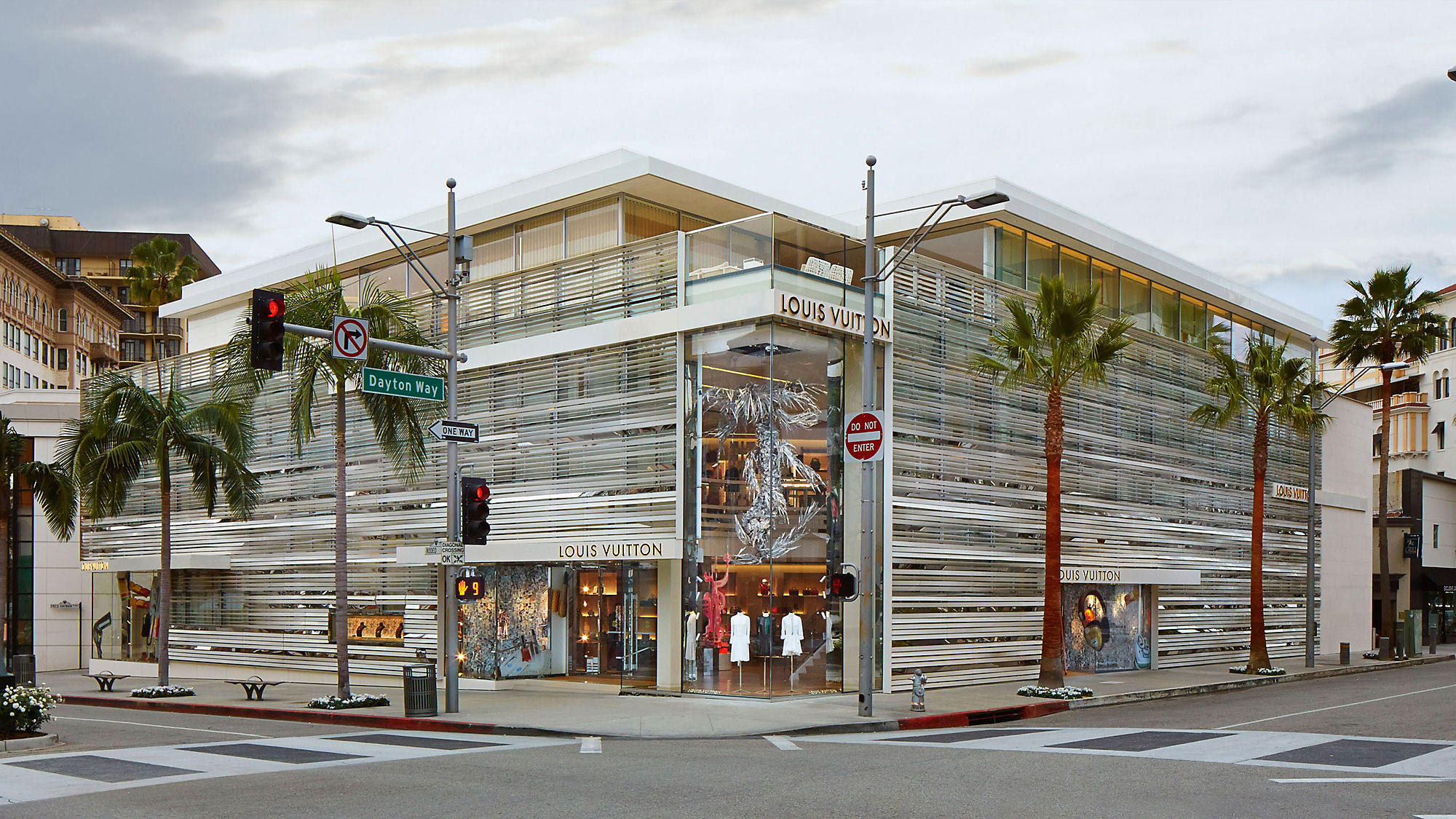 Paul warchol has been photographing architecture across the globe since for almost 40 years. Let S Shop At Louis Vuitton Los Angeles By Architect Peter Marino Unique Blog