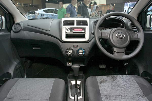  Harga  Mobil  Toyota  Agya Manual  Terbaru dan Terupdate