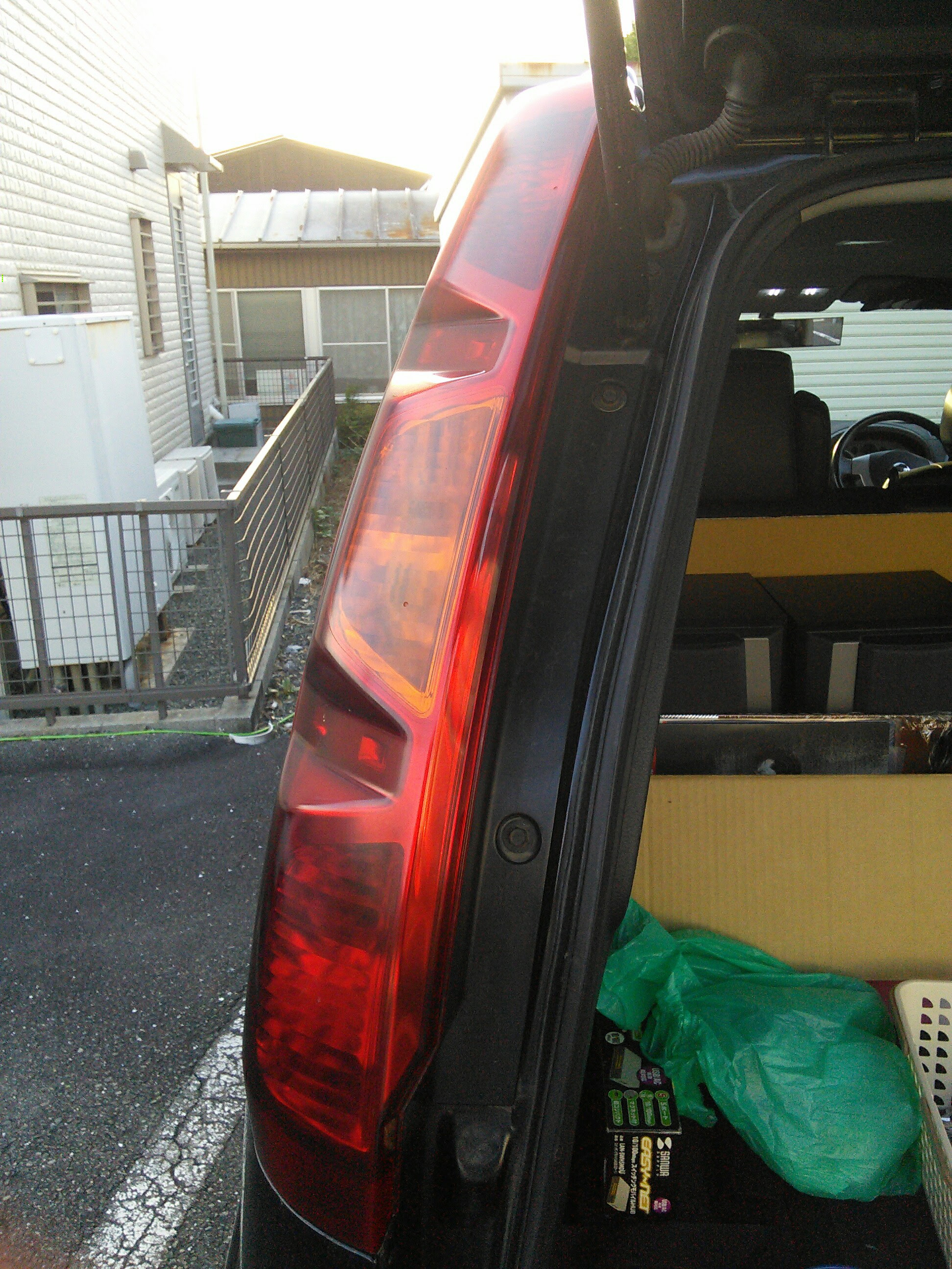 車 ブレーキランプ 交換方法 Kuruma