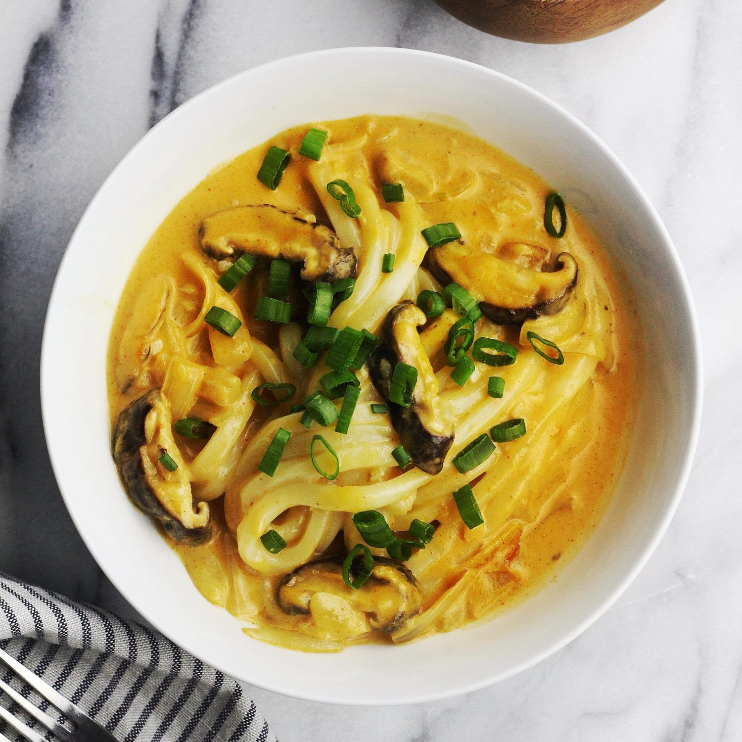 Indonesian recipes indonesian food udon recipes garlic chives udon noodles toasted sesame a simple and addictive recipe for vegan dan dan udon. Easy Quick Spicy Creamy Udon Noodles Couple Eats Food
