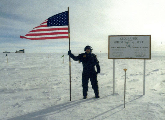 Antarctica-base-subterranea-ufo-aliens-brian-jpg