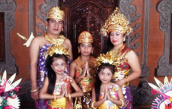 21 Pakaian Adat Bali Beserta Maknanya Konsep Baru