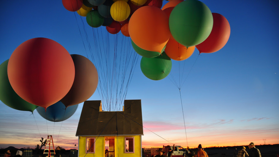  Gambar Rumah Balon Di Film Up  Sekitar Rumah 