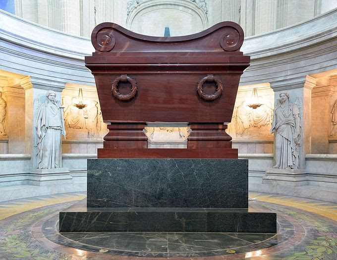 Bên trong lăng mộ của hoàng đế Napoleon