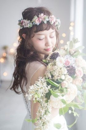 エレガント結婚式 髪型 花かんむり 自由 髪型 コレクション