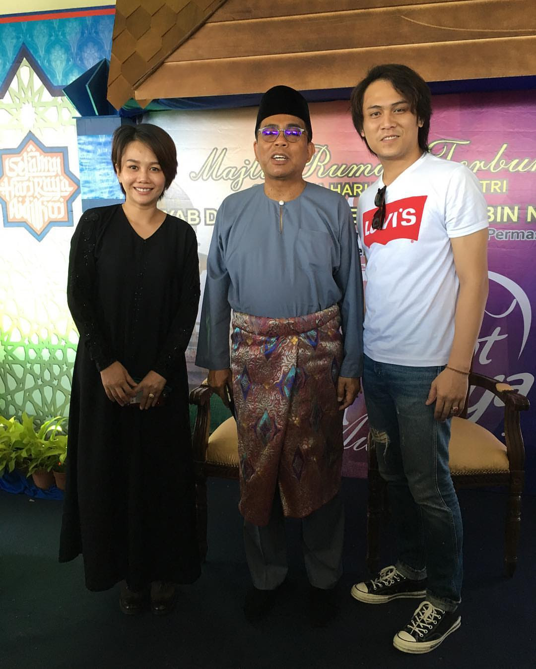 Sekitar Hari Raya Stacy Akim (6 gambar) ~ Nibong Press
