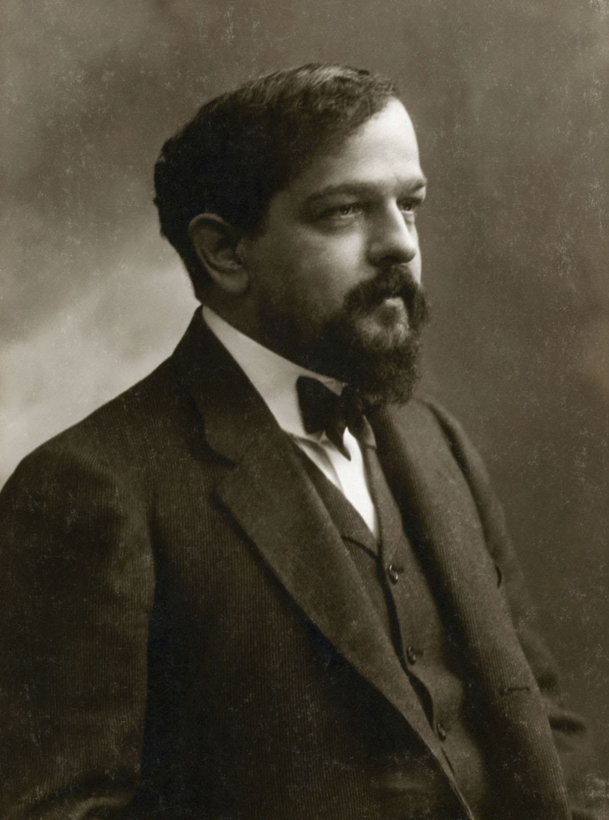 Arquivo: Claude Debussy ca 1908, foto av Félix Nadar.jpg