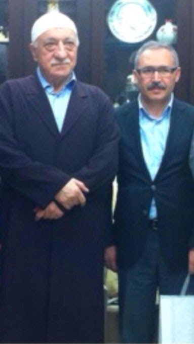Peki ne demektir kılıç artığı, abdülkadir selvi alevi mi ailesi kimdir aslen nerelidir? Abdulkadir Selvi Gulen Le Fotografi Icin Ne Dedi