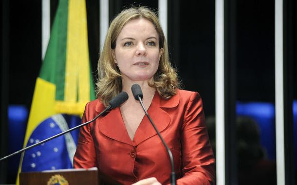 Gleisi diz que Bolsonaro terá que se explicar na Justiça