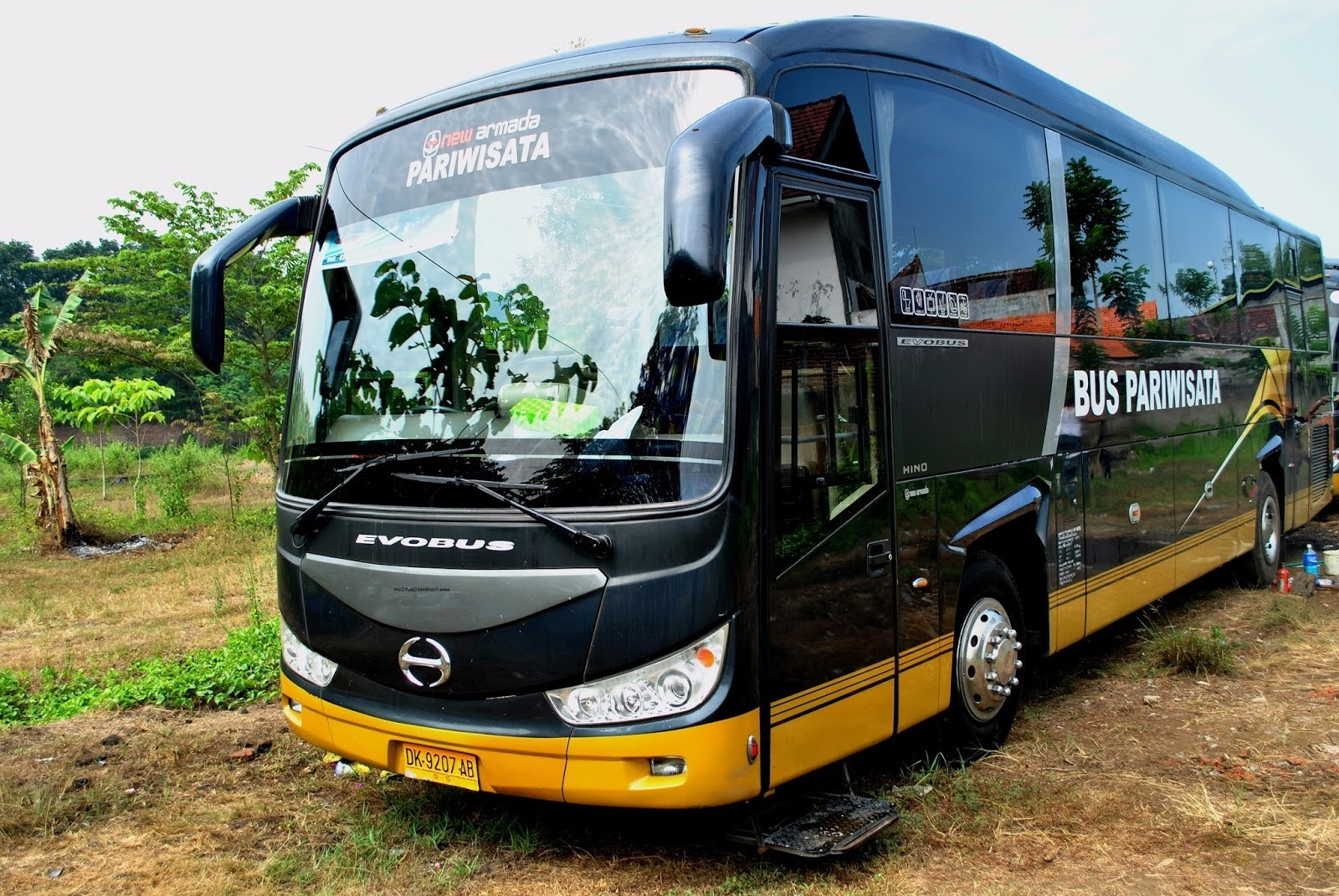 Koleksi Modifikasi  Mobil Bus  Rumah Terbaru Modifotto
