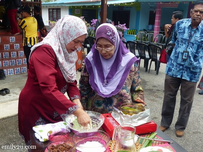 How To Make Kuih Onde-onde - Pijat Oh