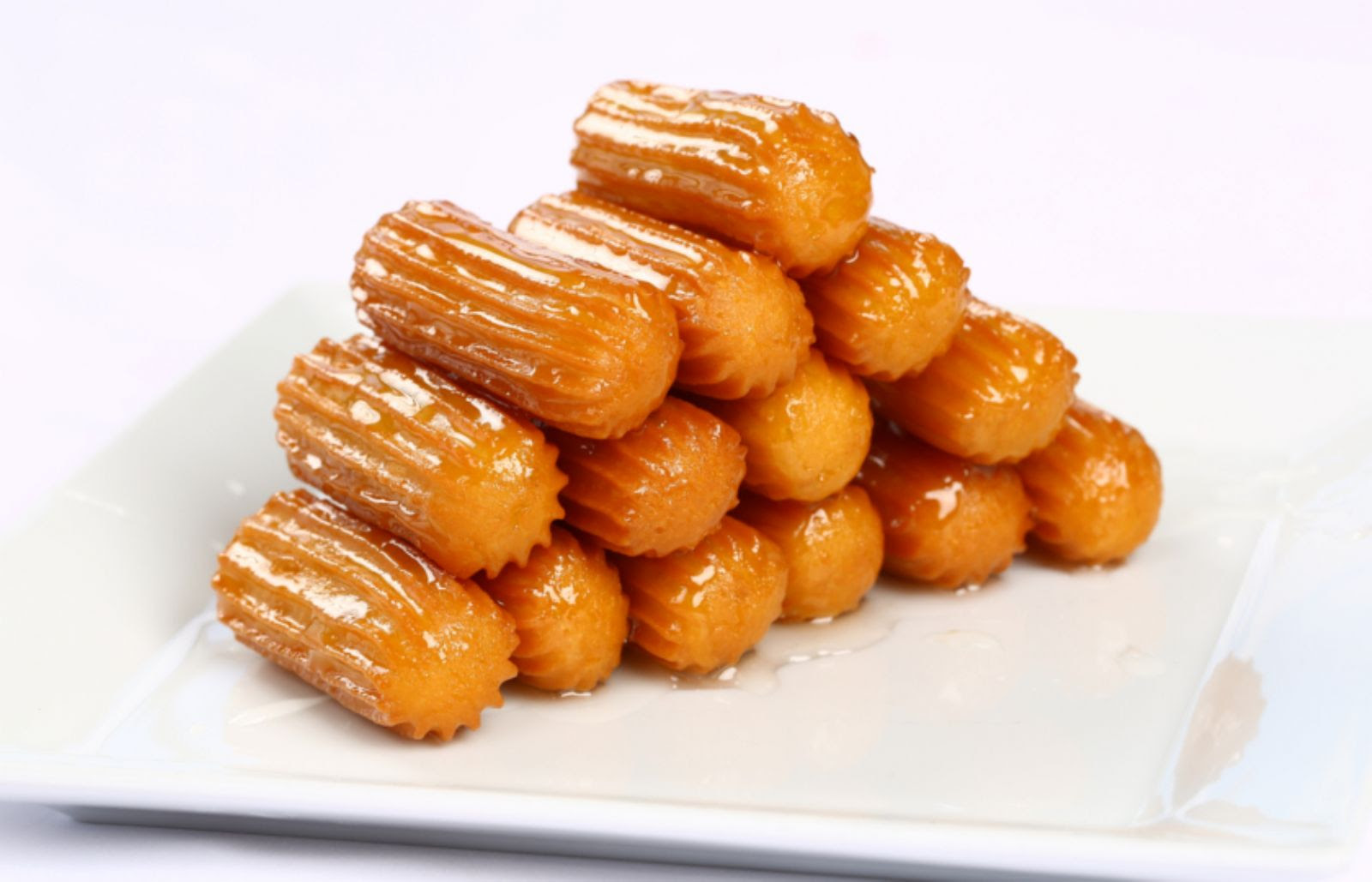 بلح الشام من أهم الحلوى التي تم تحضيرها فى بلاد الشام، وذلك أثناء الحكم العثماني قديمًا حيث تعتبر حلوى بلح الشام من أكثر الحلوى المنتشرة فى ذلك العهد، ومازالت منتشرة حتى. Ø³Ù‡Ù„Ø© ÙˆØ³Ø±ÙŠØ¹Ø© 6 Ø®Ø·ÙˆØ§Øª Ù„ØªØ­Ø¶ÙŠØ± Ø­Ù„ÙˆÙ‰ Ø¨Ù„Ø­ Ø§Ù„Ø´Ø§Ù… ÙÙŠ Ø§Ù„Ù…Ù†Ø²Ù„ Ø£ØµØ¯Ø§Ø¡