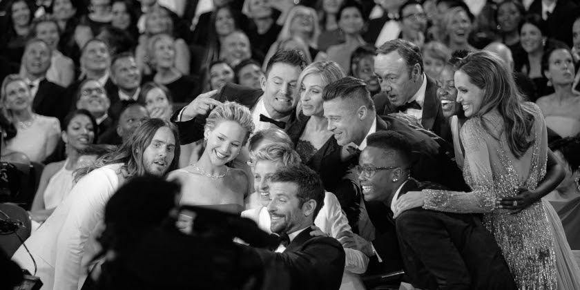 Ellen DeGeneres, hosting the Academy Awards in March 2014, gathers celebrities in the audience for a selfie.(Al Seib / Los Angeles Times)