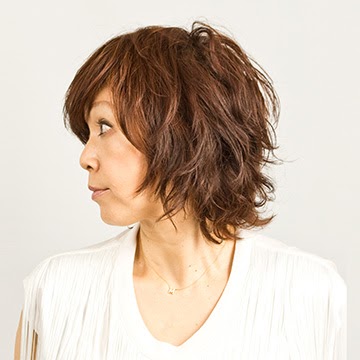 ミディアム デジタル パーマ 髪型 50 代 の最高のコレクション 人気のヘアスタイル
