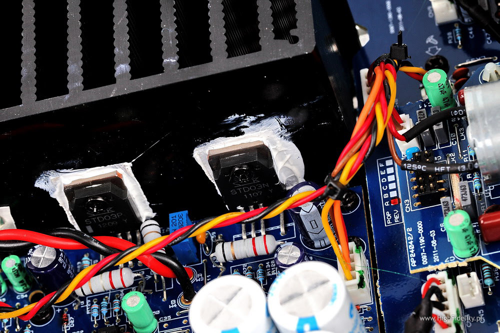 Cambridge Audio Azur 651a Specs