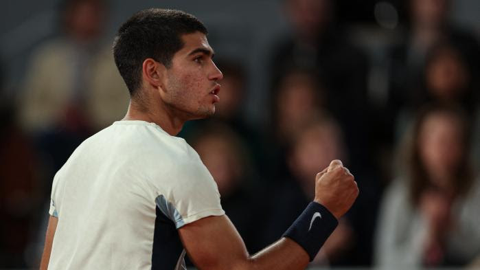 Roland-Garros 2022 : Carlos Alcaraz écarte Karen Khachanov et rejoint Alexander Zverev en quarts