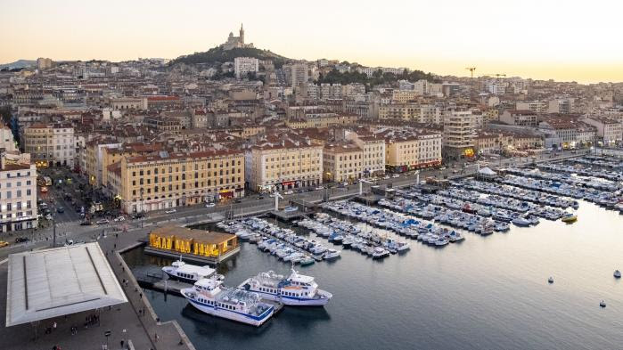 Réforme des retraites : le port de Marseille de nouveau bloqué en signe de protestation