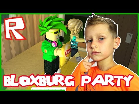 Ronaldomg Roblox Bloxburg With Karinaomg Mega Fun Obby All New Codes 2019 Roblox Download - karinaomg roblox bloxburg with ronald