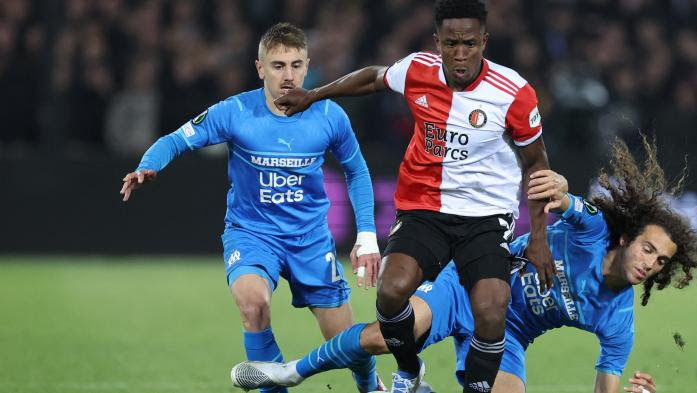 Ligue Europa conférence : l'OM s'incline chez le Feyenoord Rotterdam et devra effacer un retard d'un but en demi-finale retour