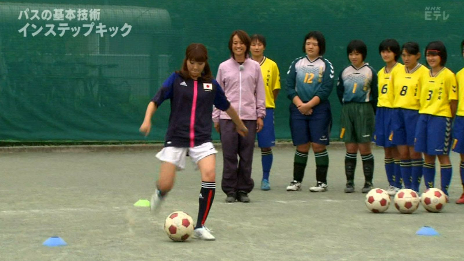 ロイヤリティフリー サッカー 女子 髪型 人気のヘアスタイル
