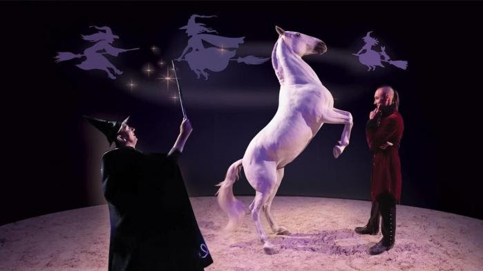 "Le Manège des Sorcières" : un effrayant spectacle équestre au Haras du Pin pour Halloween