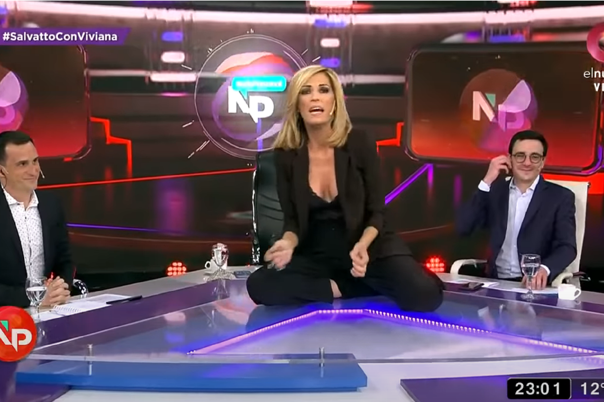 Entrevista a viviana canosa, periodista, en la cornisa. Sarasa Viviana Canosa Climbed Onto The Table Of The Program And Unleashed Her Anger Against Martin Guzman